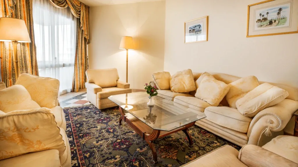 الفندق بيراميزا إيزيس الأقصر - الأقصر